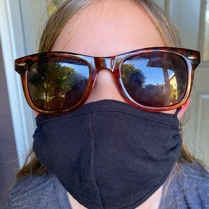 Meet your Posher, Carrie